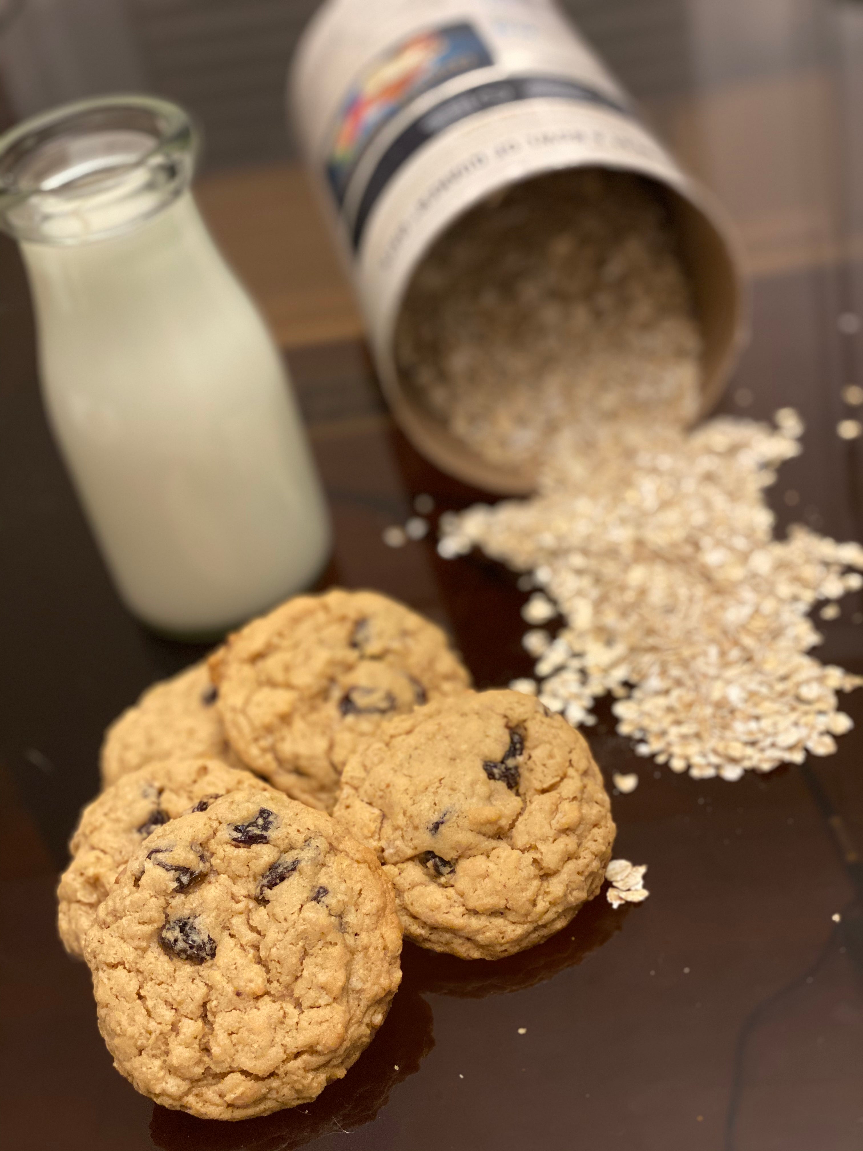 Classic Oatmeal Raisin Cookie